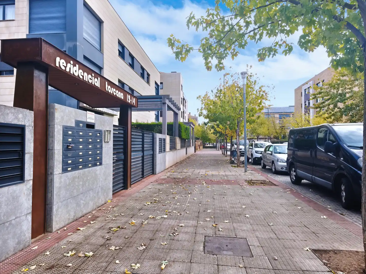 Vista exterior de Piso en venta en  Logroño con Aire acondicionado, Calefacción y Jardín privado