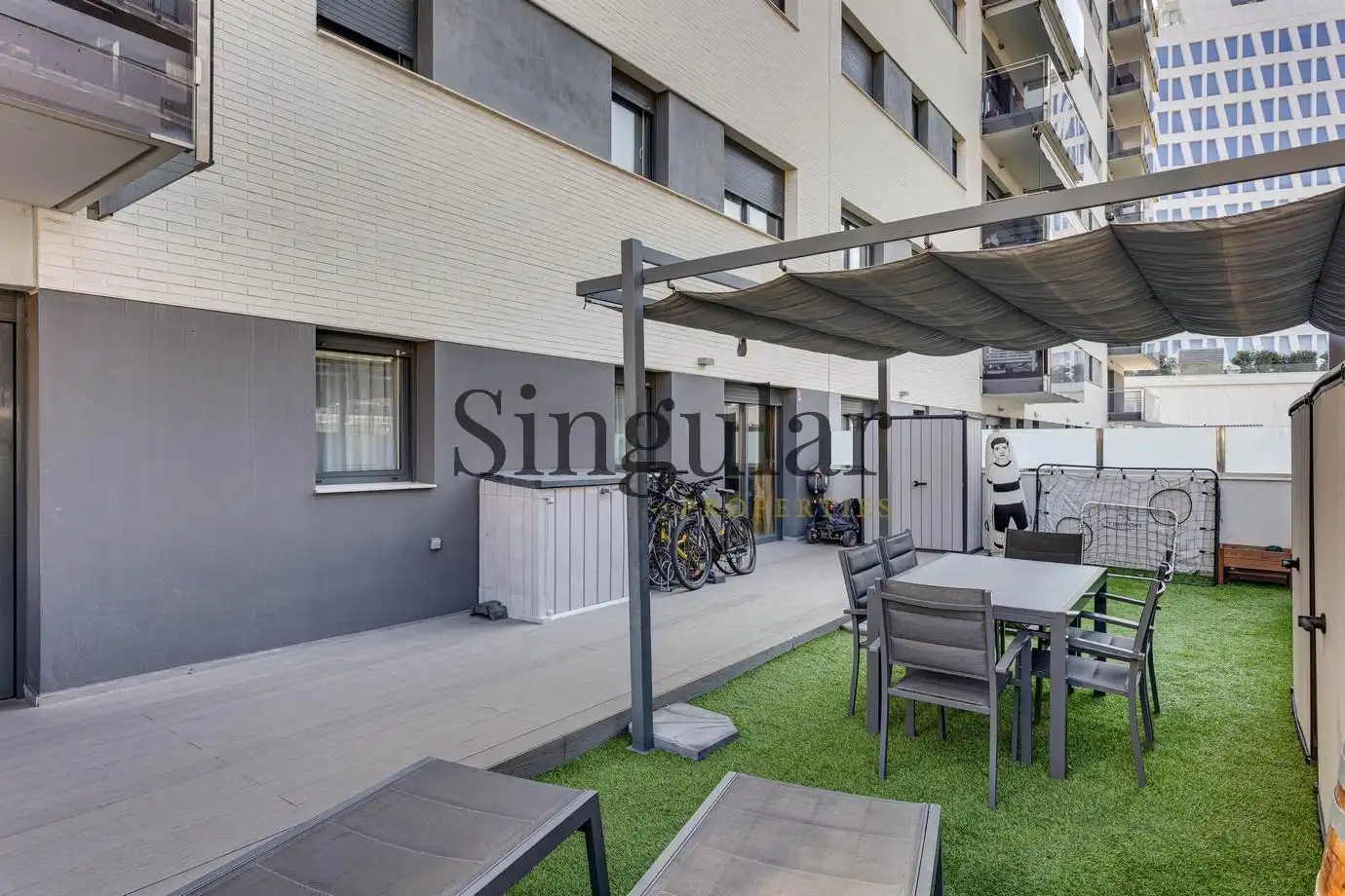 Terraza de Piso en venta en Badalona con Calefacción, Jardín privado y Parquet