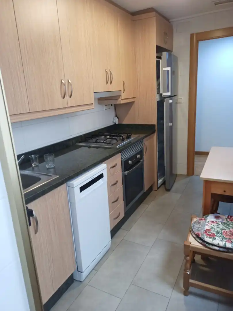 Appartamento con terrazza in affitto a Carrer Almirante Antequera