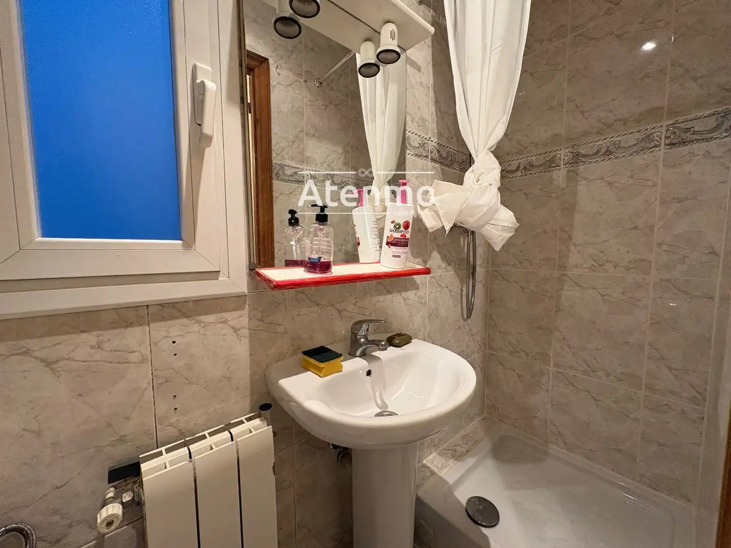 Bathroom of Flat for sale in Barcelona  with Heating