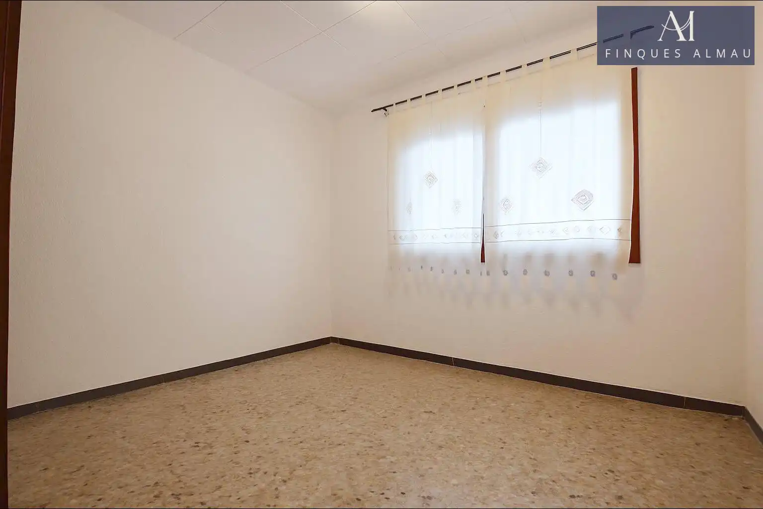 Habitación de Casa o chalet en venta en Sant Pere de Ribes con Calefacción, Jardín privado y Trastero