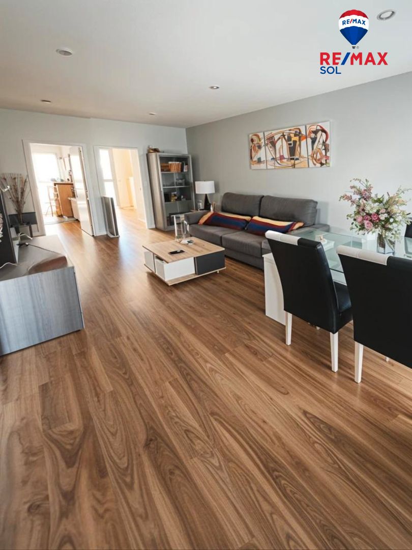 Living room of Flat for sale in  Madrid Capital  with Terrace, Storage room and Furnished