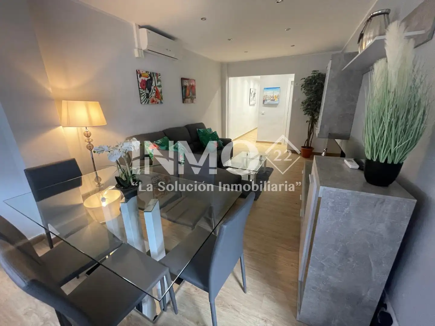 Sala d'estar de Apartament en venda en Cambrils amb Aire condicionat, Terrassa i Moblat