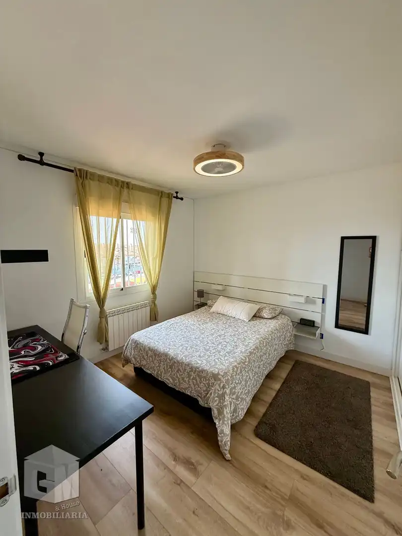 Bedroom of Detached homes for sale in Arroyomolinos (Madrid)  with Air Conditioner, Heating and Private garden