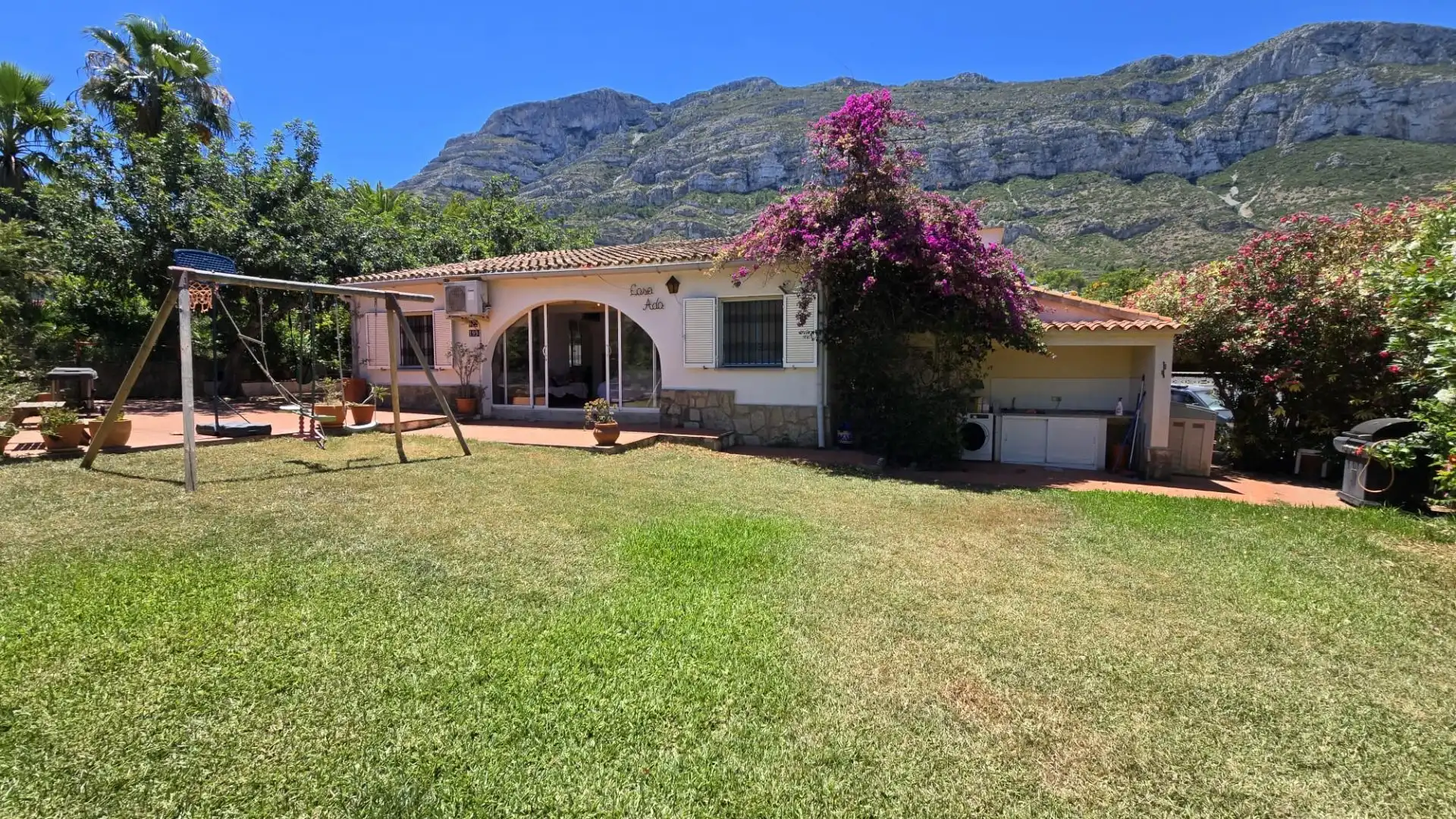 Casa con piscina en venta en El Montgó, imagen 2