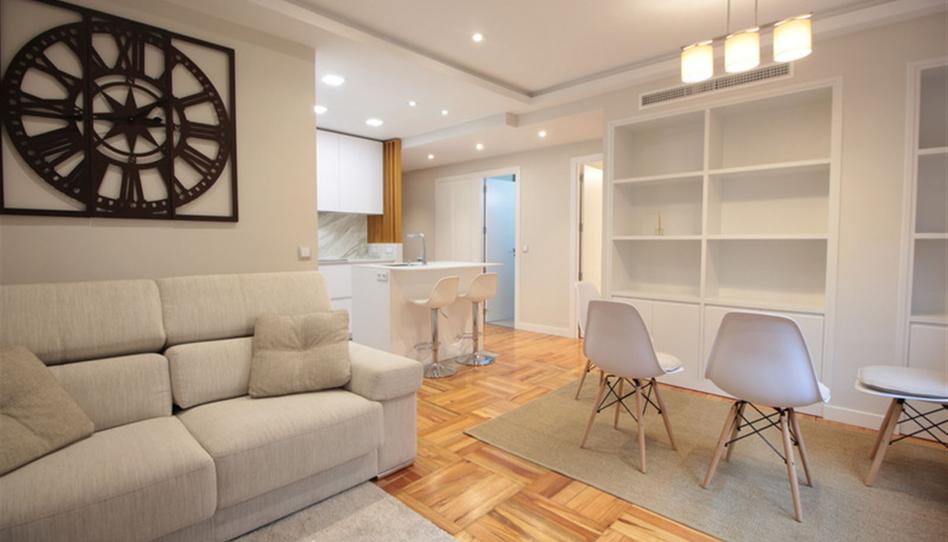 Photo 1 of Flat to rent in Jerónimos, Madrid