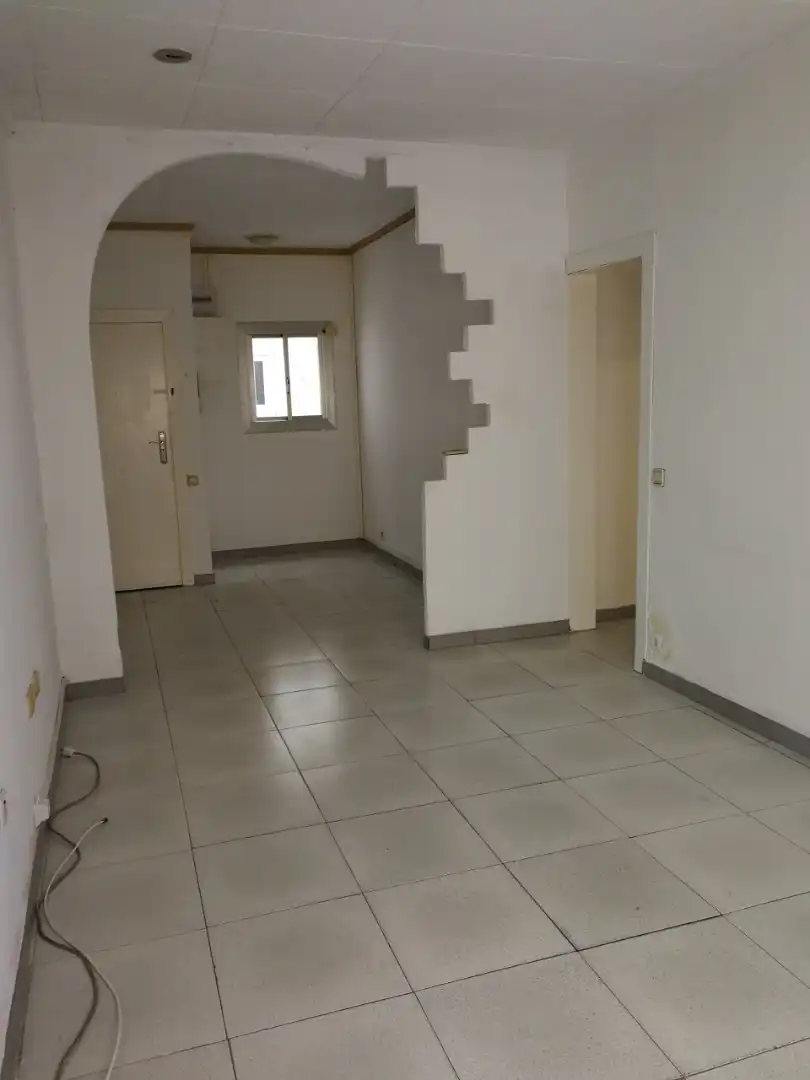 Flat with lift for sale in Carrer de Bartrina 29, imagen 2