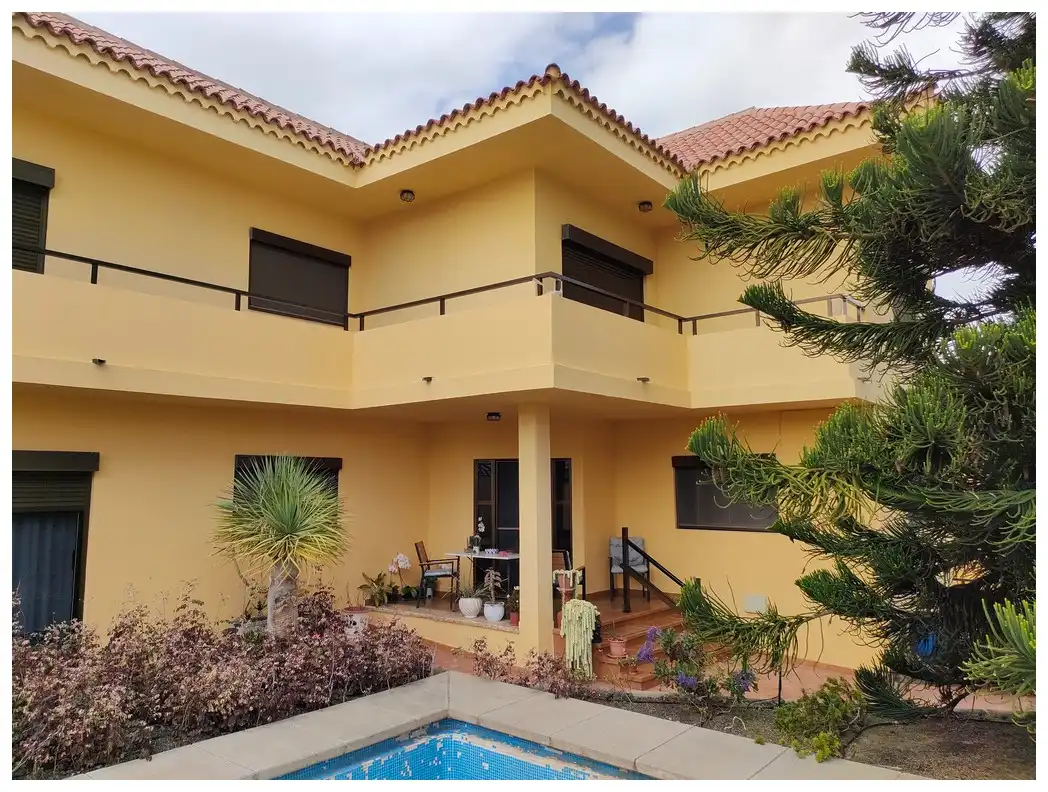 Vista exterior de Casa o chalet en venta en Telde con Jardín privado, Terraza y Trastero
