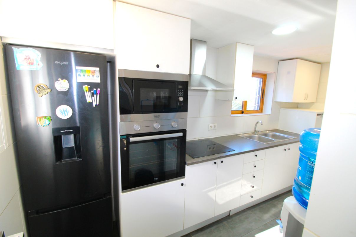 Cuina de Casa o xalet en venda en Vallgorguina amb Aire condicionat i Piscina