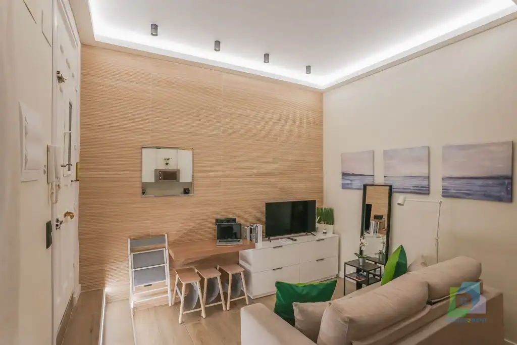 Wohnung mit Aufzug zur Miete in Calle de Montesa 32