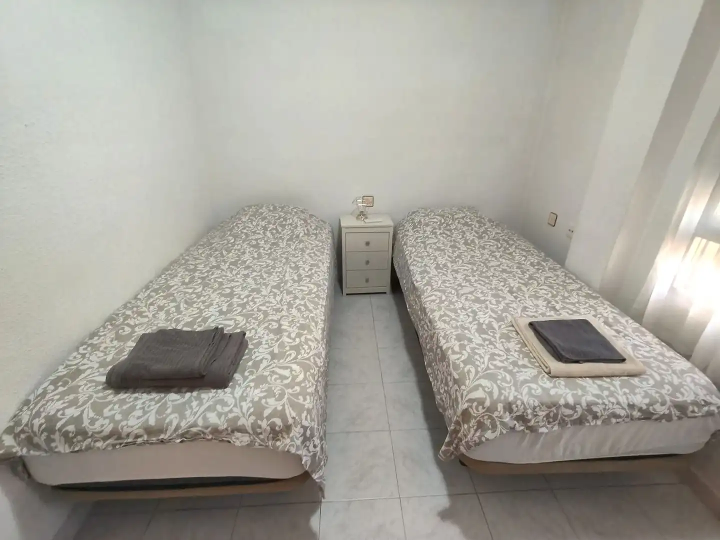 Dormitori de Apartament de lloguer en Santa Pola amb Aire condicionat, Calefacció i Terrassa