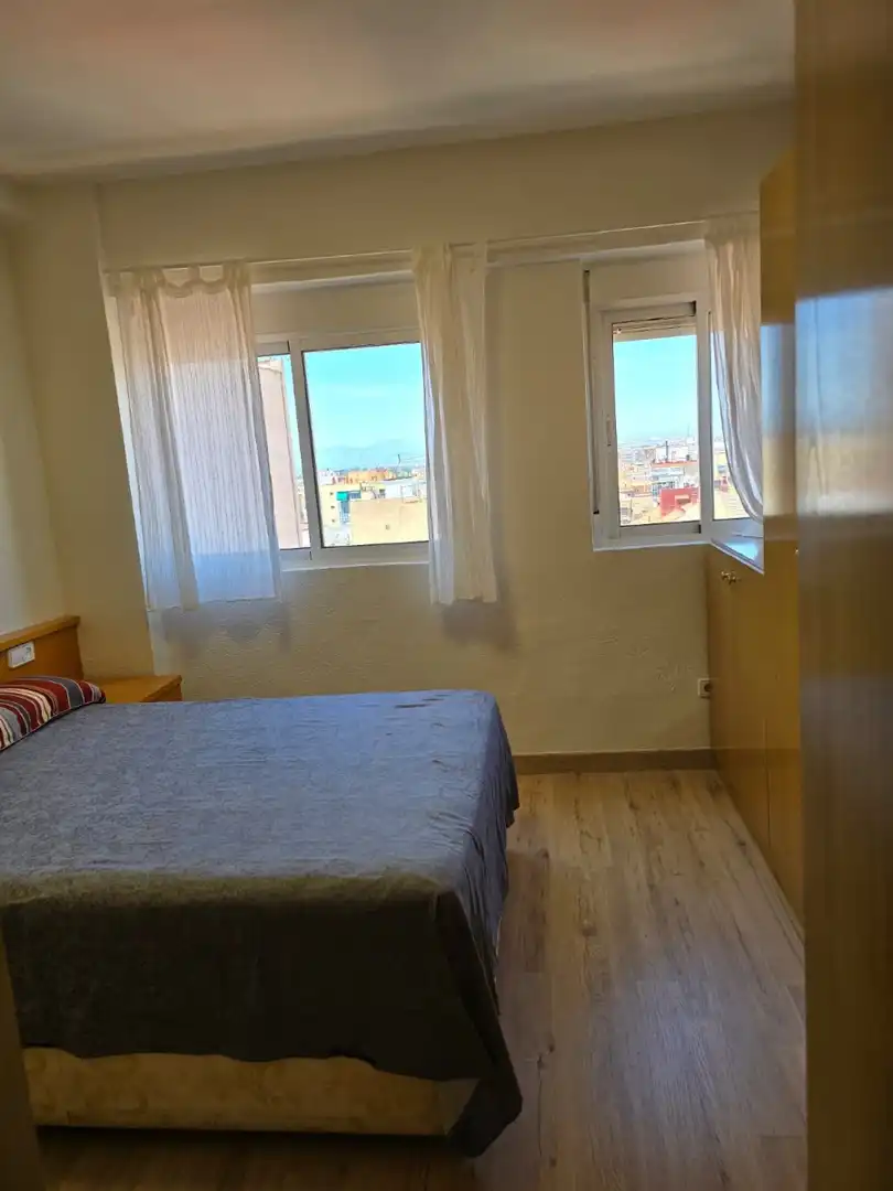 Habitación de Apartamento de alquiler en Murcia con Aire acondicionado, Calefacción y Amueblado