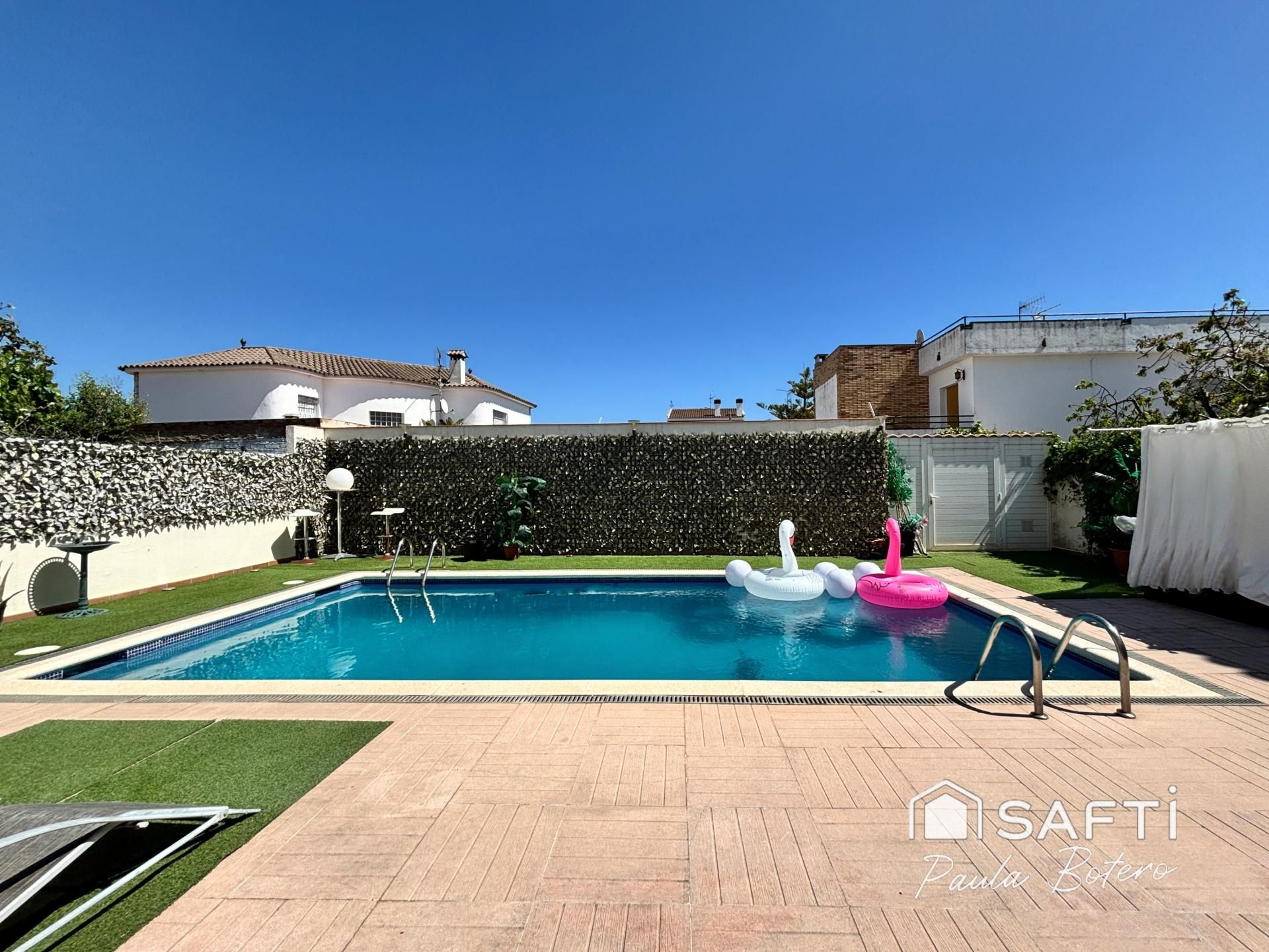 Piscina de Casa o xalet en venda en Sant Pere de Ribes amb Aire condicionat, Calefacció i Terrassa