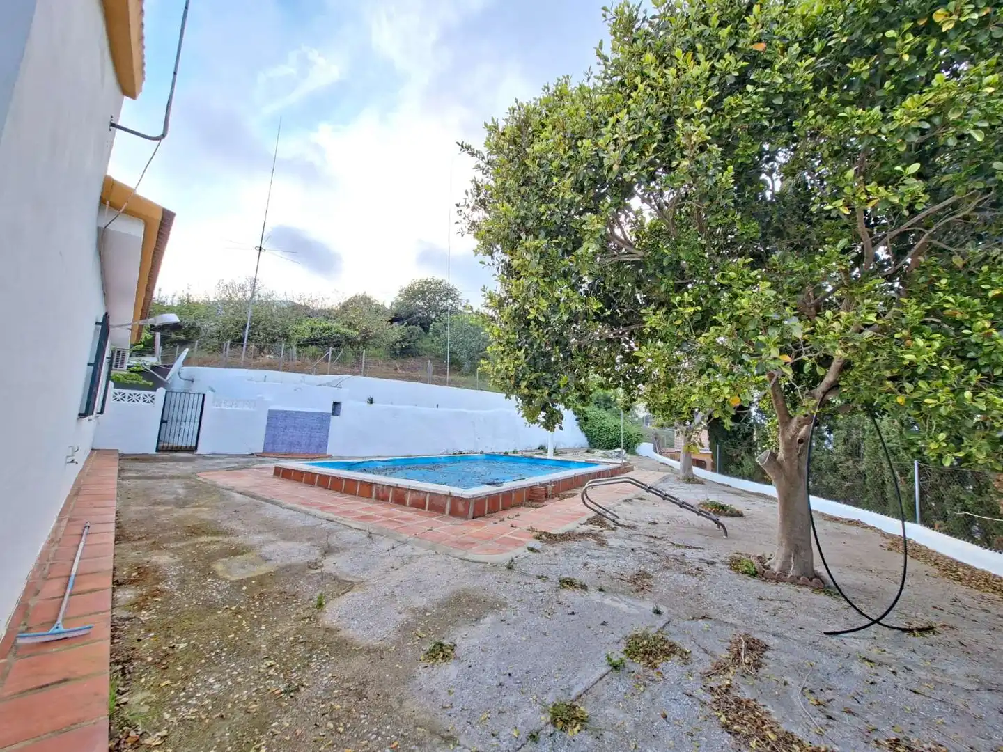 Piscina de Casa o xalet en venda en Viñuela amb Terrassa, Piscina i Moblat