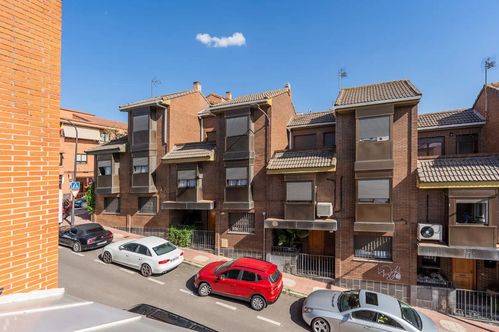 Vista exterior de Dúplex en venda en San Sebastián de los Reyes amb Calefacció, Parquet i Terrassa