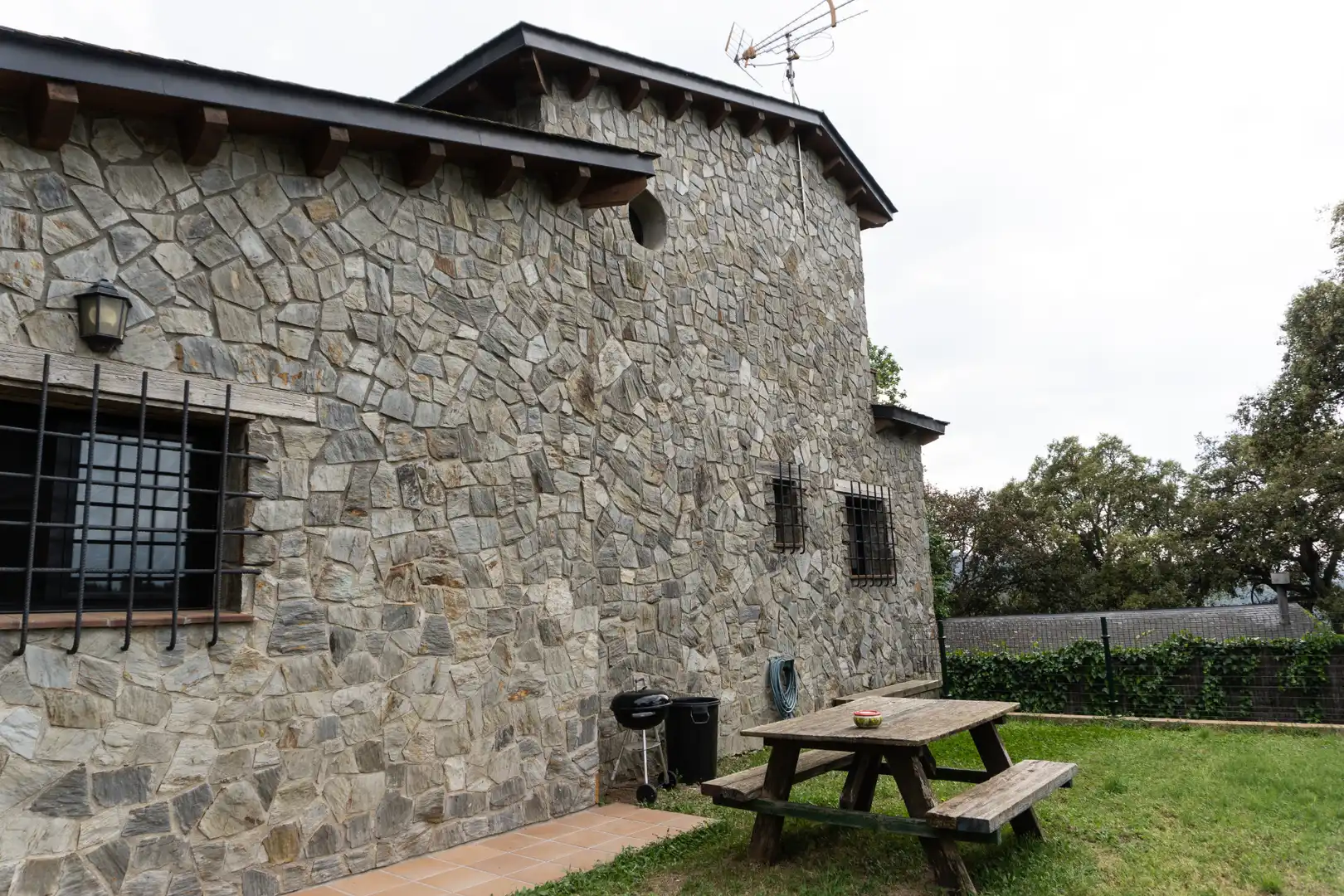 Außenansicht von Haus oder Chalet zur Miete in Vallgorguina mit Heizung, Privatgarten und Parkett