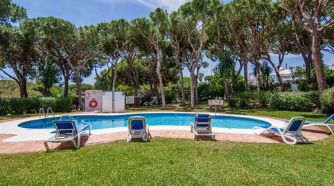 Foto 4 de Casa adosada en venta en Calahonda, Mijas