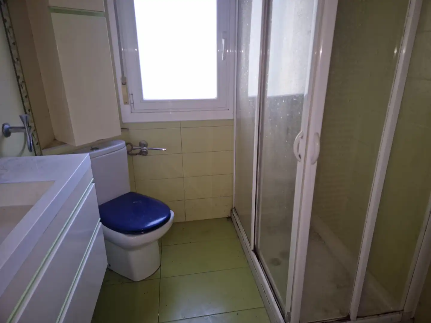 Baño de Piso en venta en Legazpi con Balcón