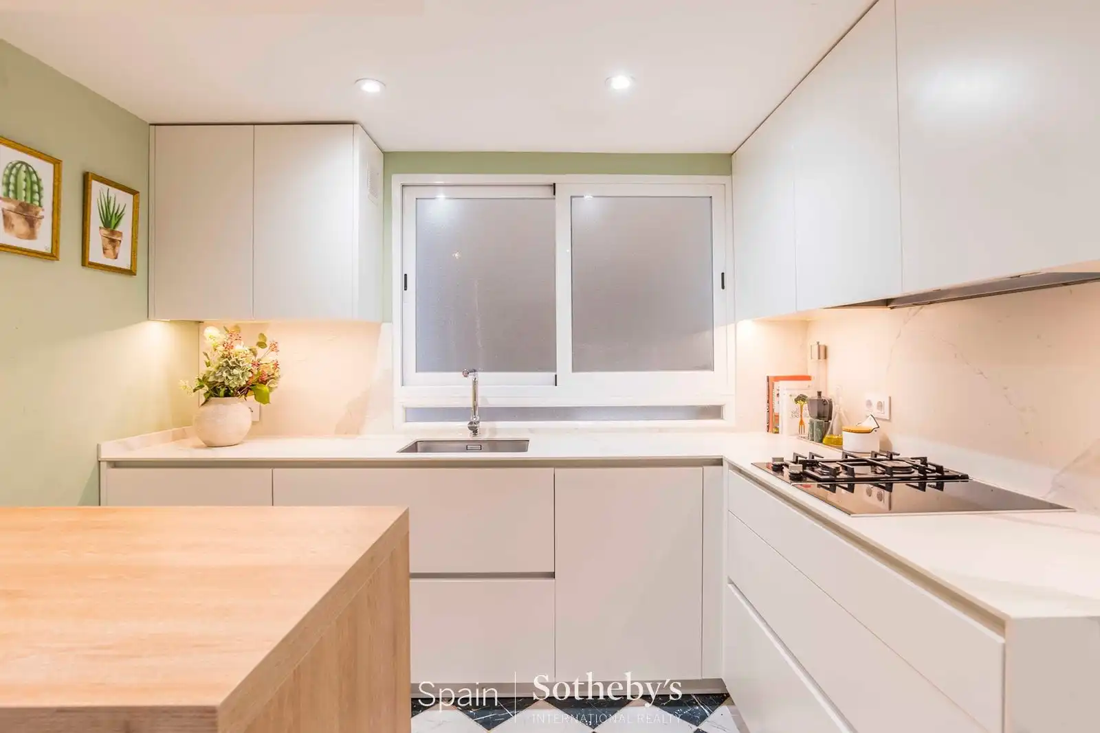 Kitchen of Apartments for rent in Madrid  with Air Conditioner, Heating and Terrace