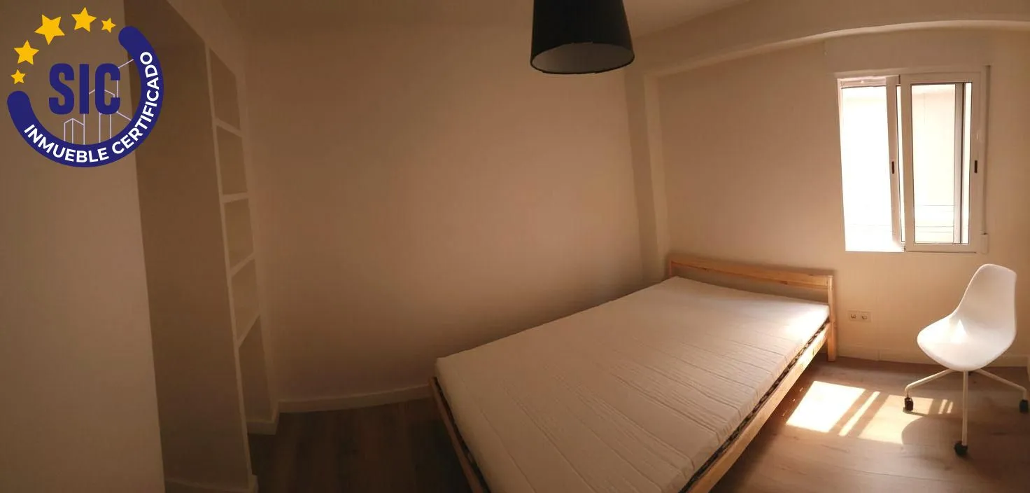 Bedroom of Flat for sale in  Valencia Capital  with Terrace