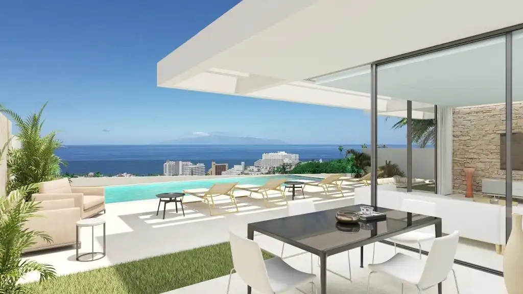 Casa con piscina en venta en Calle Gran Bretaña 14, imagen 3