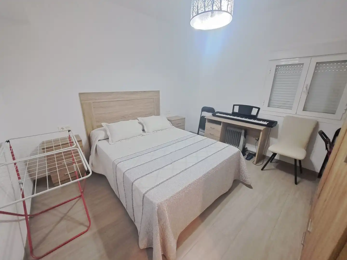 Habitación de Piso de alquiler en Granada con Aire acondicionado, Calefacción y Balcón