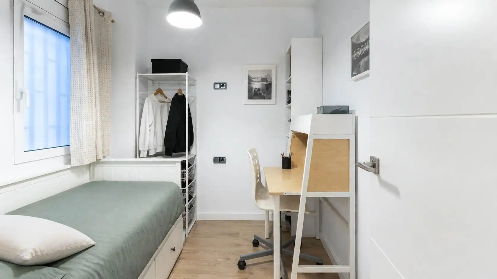 Schlafzimmer von Wohnung zum Verkauf in Barcelona mit Klimaanlage, Heizung und Privatgarten