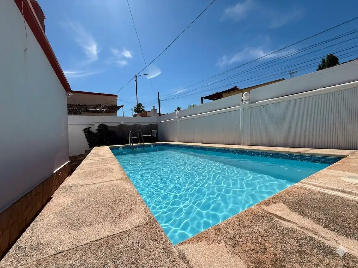 Piscina de Casa o xalet de lloguer en Godelleta amb Calefacció, Jardí privat i Terrassa