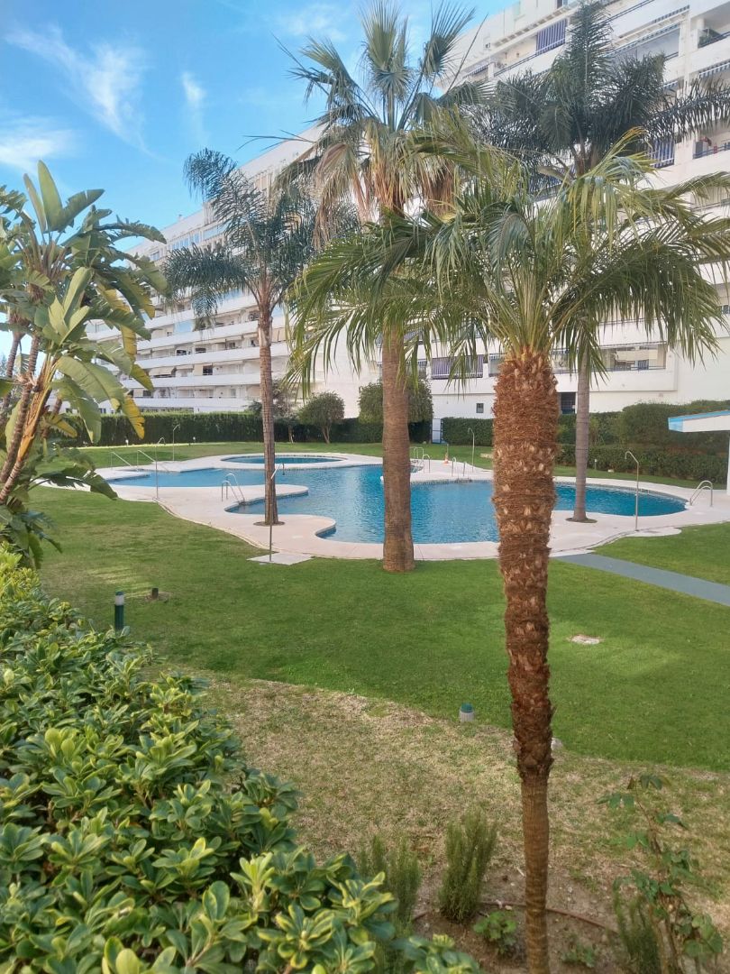 Swimming pool of Flat for sale in Marbella  with Air Conditioner, Furnished and Oven