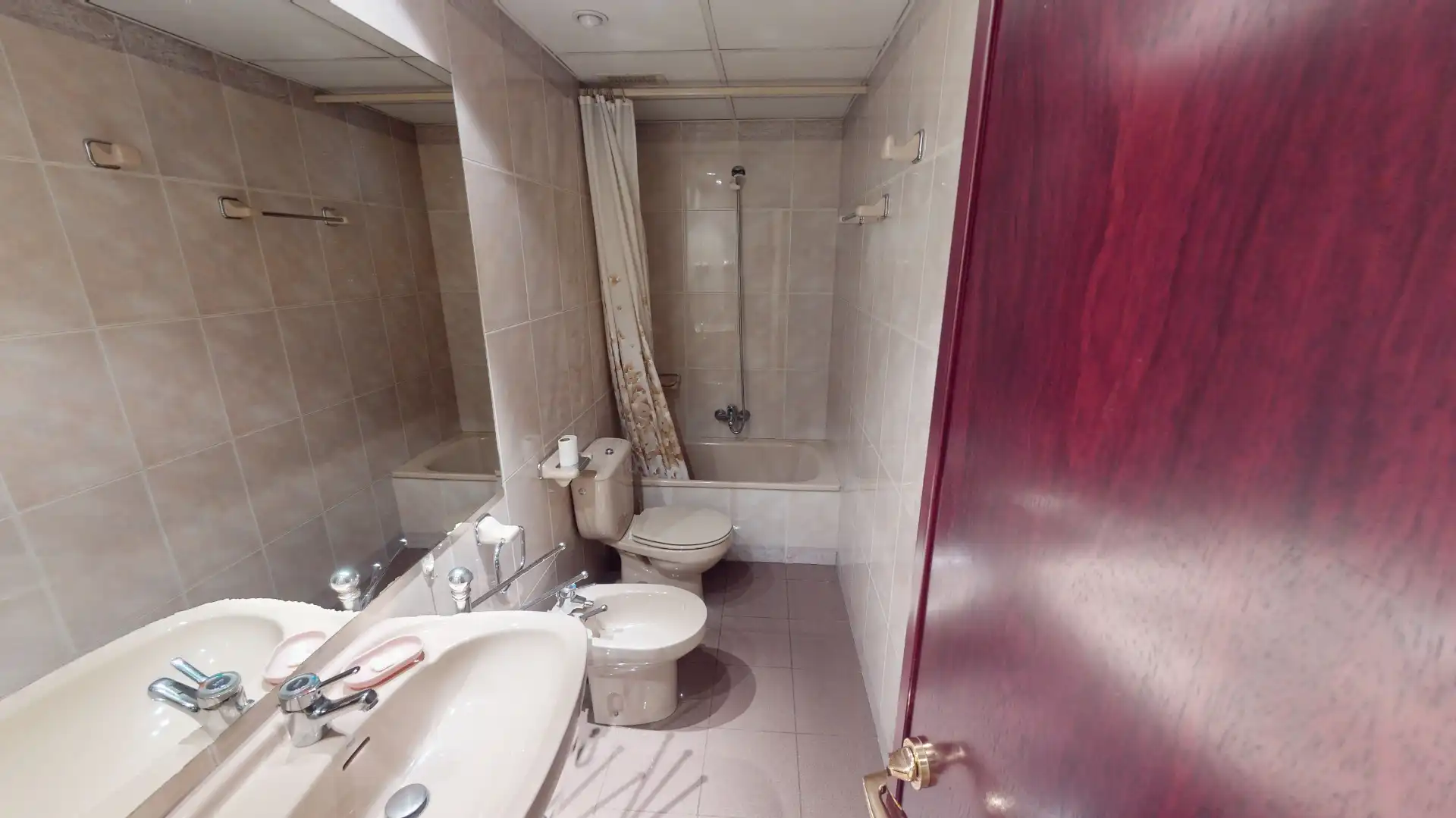 Baño de Piso en venta en Andorra la Vella con Calefacción, Amueblado y Horno