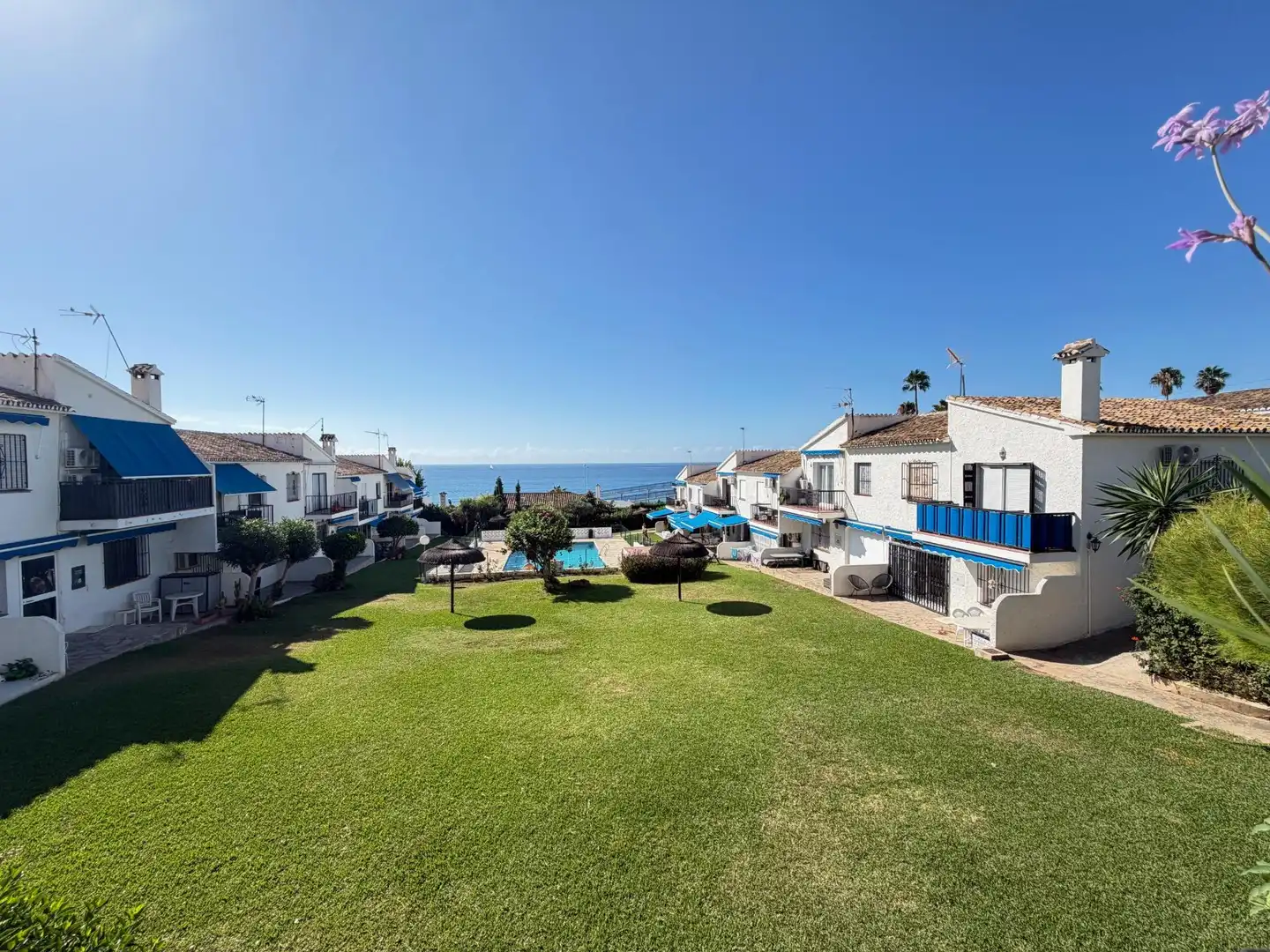 Exterior view of Flat for sale in Mijas  with Private garden, Terrace and Community pool
