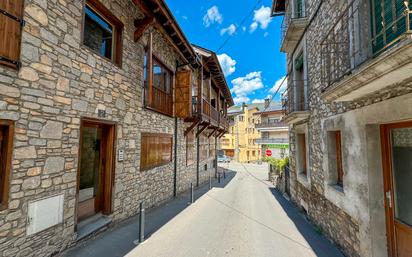 Vista exterior de Pis en venda en Bellver de Cerdanya