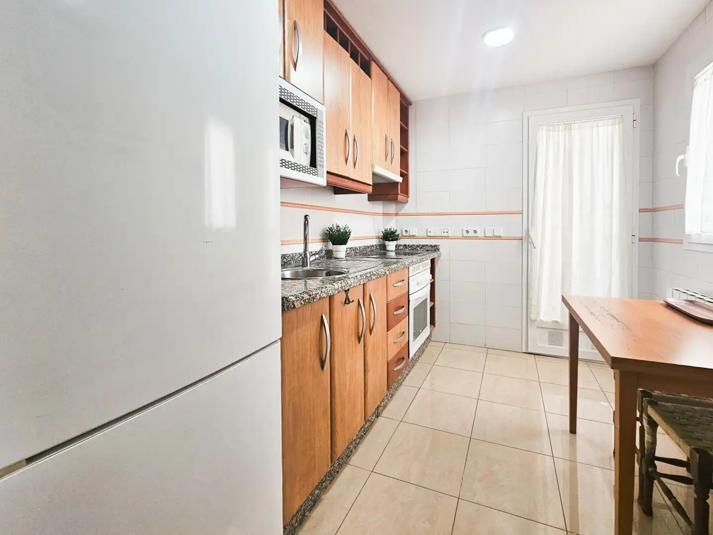 Küche von Wohnung zum Verkauf in Jaén mit Klimaanlage, Heizung und Möbliert