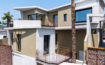 Vista exterior de Casa o xalet en venda en Donostia - San Sebastián  amb Aire condicionat, Calefacció i Terrassa