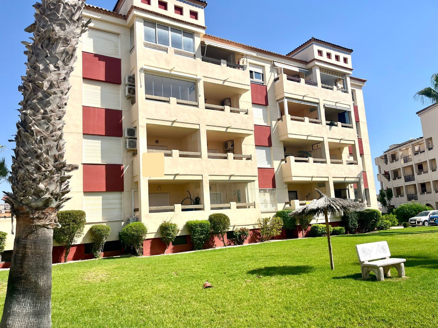 Vista exterior de Apartament en venda en Orihuela amb Aire condicionat, Piscina i Moblat