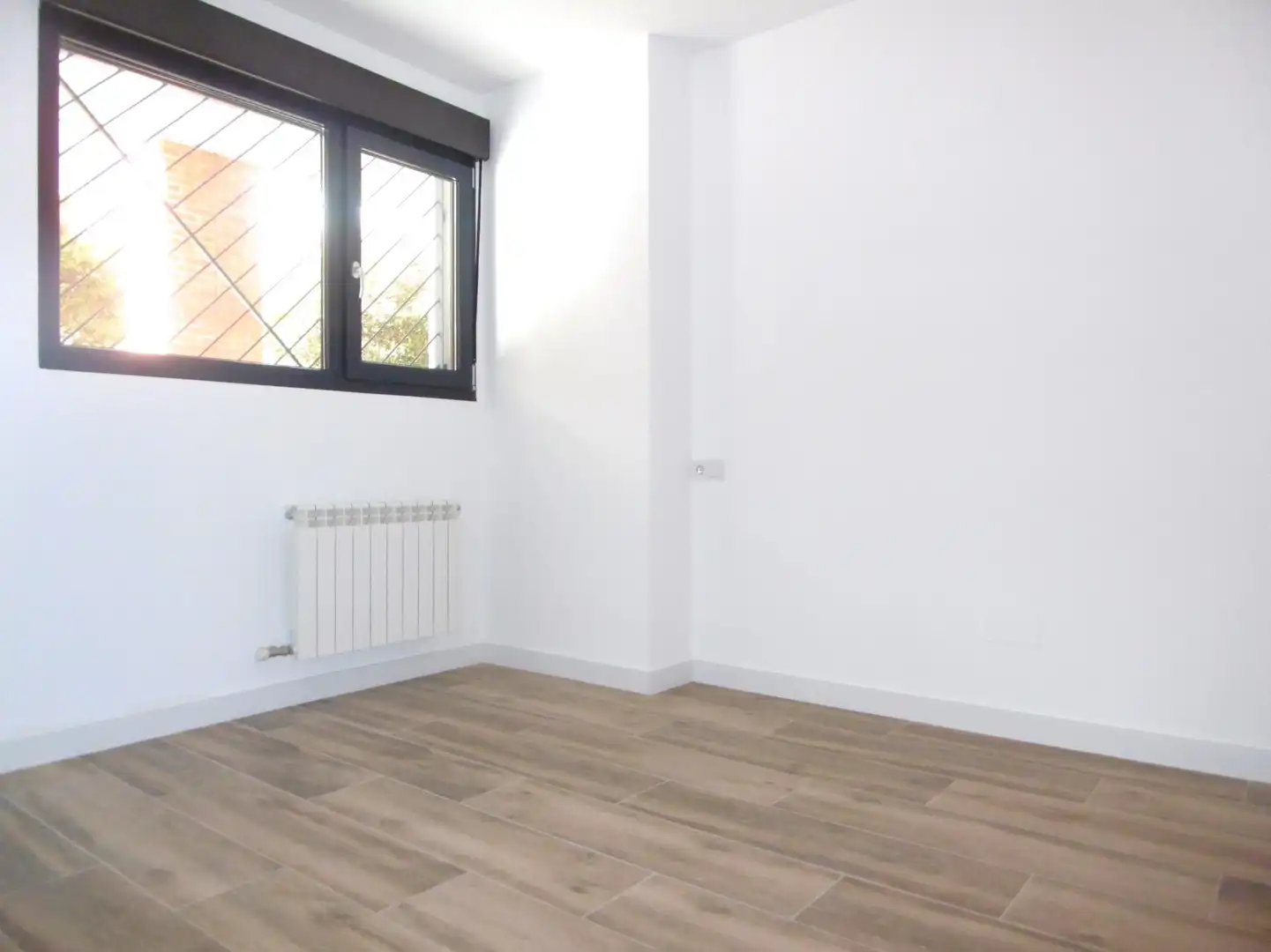 Schlafzimmer von Erdgeschoss zum Verkauf in Valladolid mit Klimaanlage und Heizung