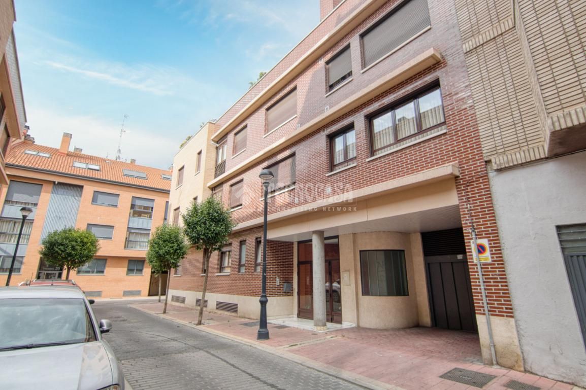 Exterior view of Flat for sale in Valladolid Capital  with Heating and Storage room