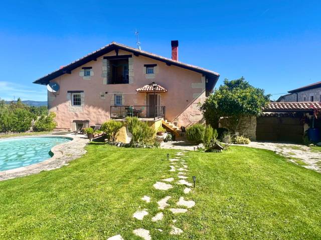 Casa adosada en Venta en Calle Calle Real en Condado de Treviño