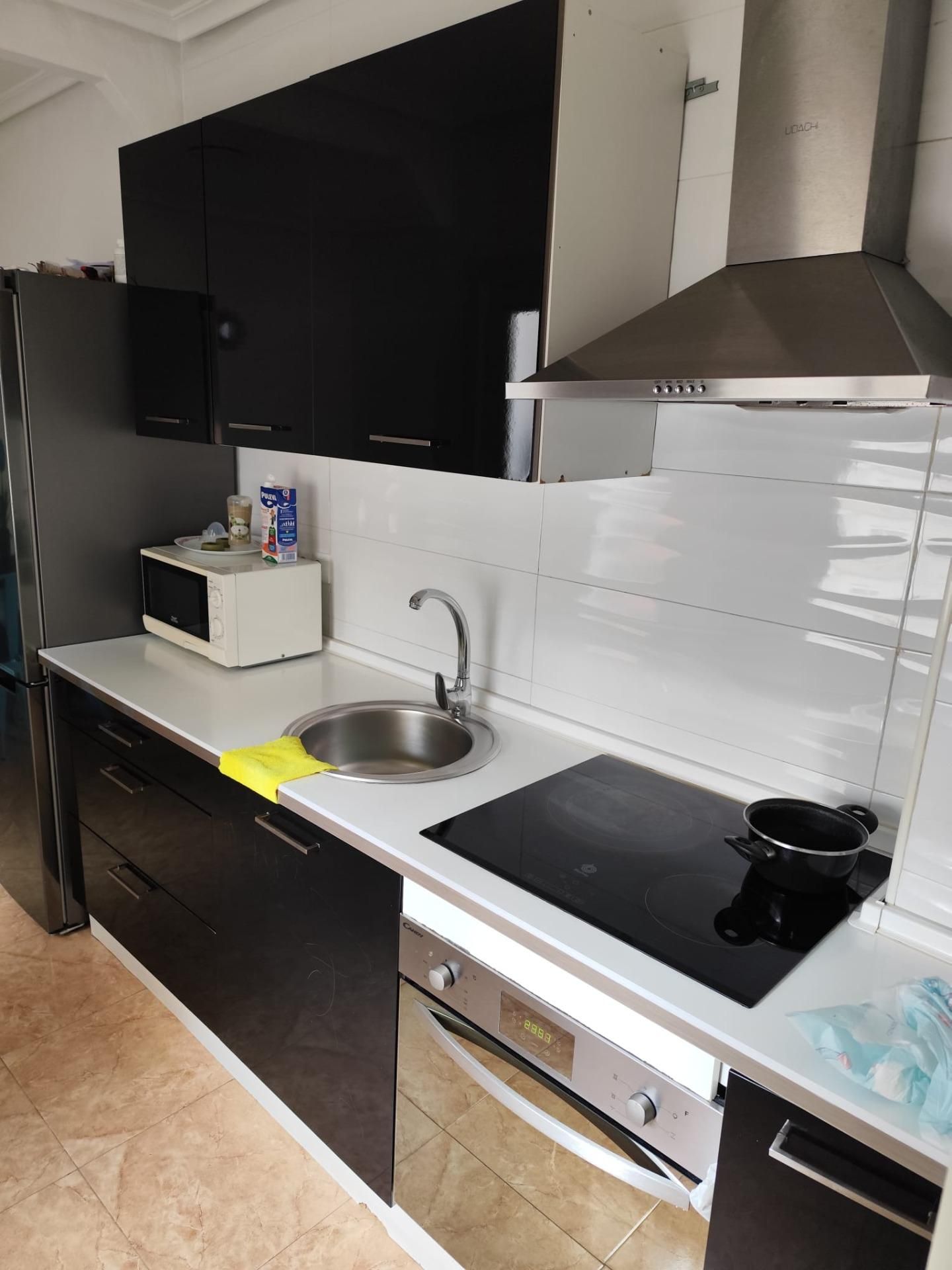 Kitchen of Flat for sale in Elche / Elx  with Air Conditioner