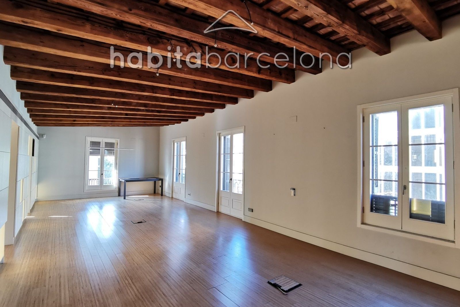 Sala d'estar de Oficina de lloguer en  Barcelona Capital amb Aire condicionat i Calefacció