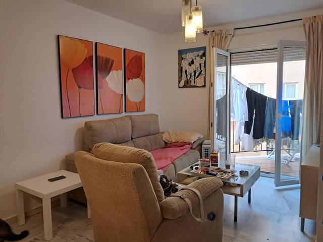 Piso en Venta en Calle Héroe de Sostoa en Girón - Las Delicias