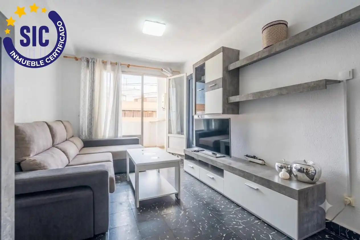 Flat with terrace for sale in Calle DR MACHI