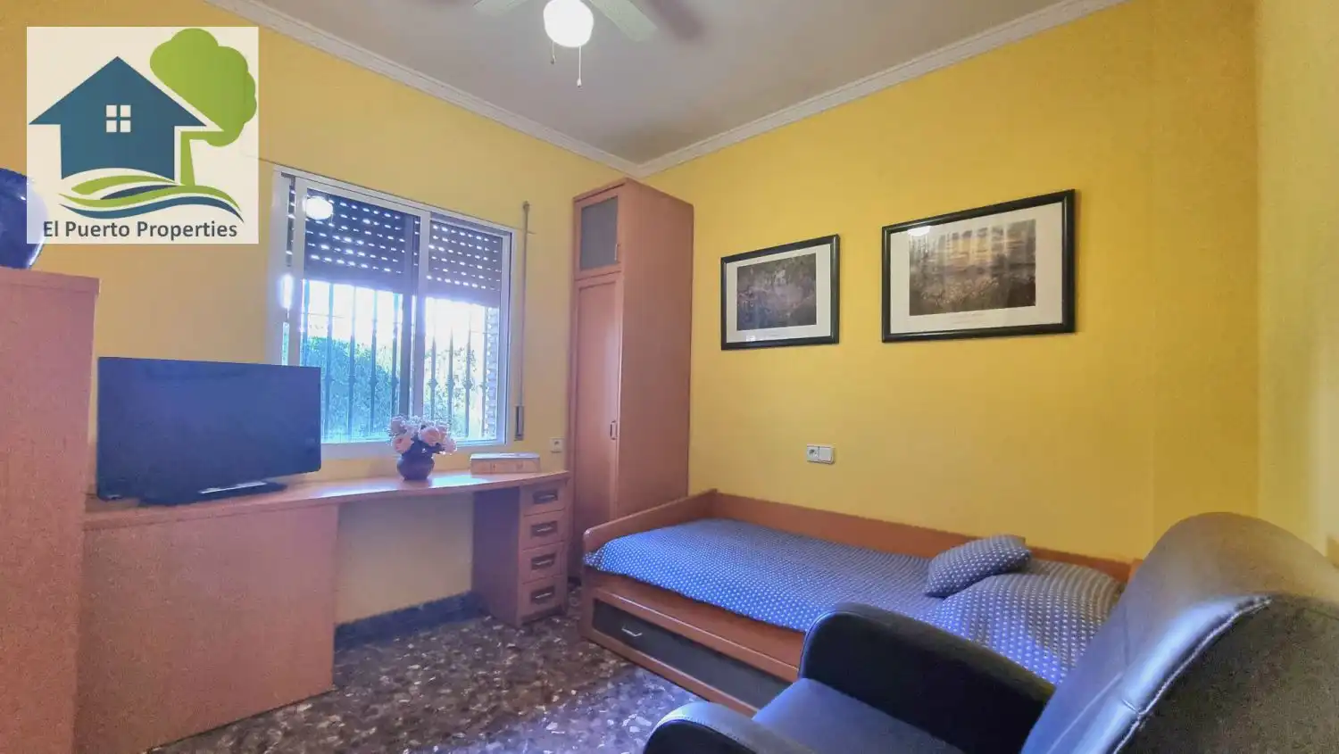 Dormitori de Casa o xalet en venda en El Puerto de Santa María amb Aire condicionat, Jardí privat i Traster