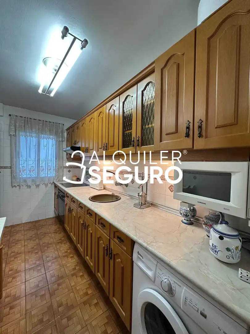 Cocina de Piso de alquiler en San Blas