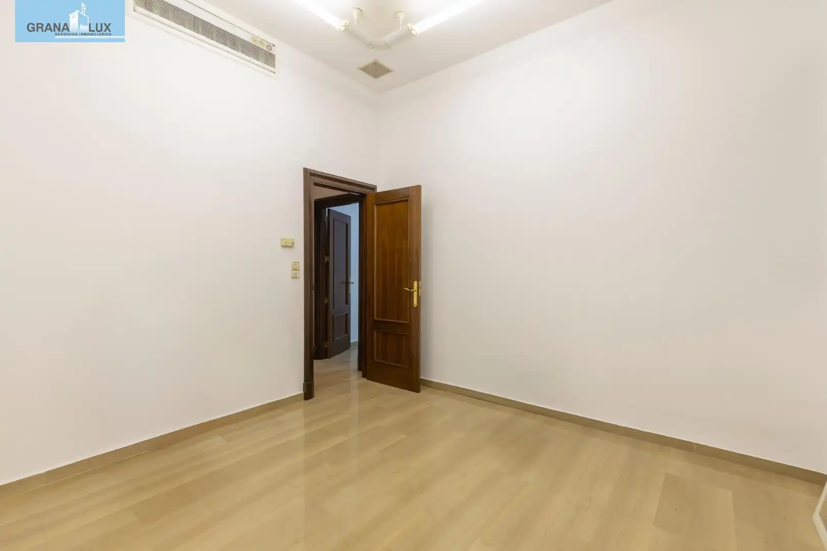 Local comercial en venda a Calle Ángel Ganivet, imagen 24