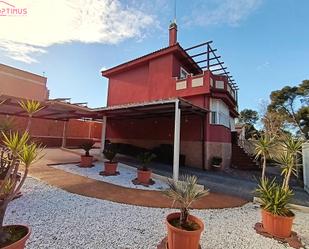 Vista exterior de Casa o xalet en venda en Godelleta amb Aire condicionat, Calefacció i Jardí privat