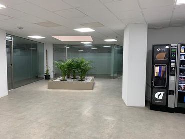 Oficina amb ascensor de lloguer a Avinguda Enric Valor 3