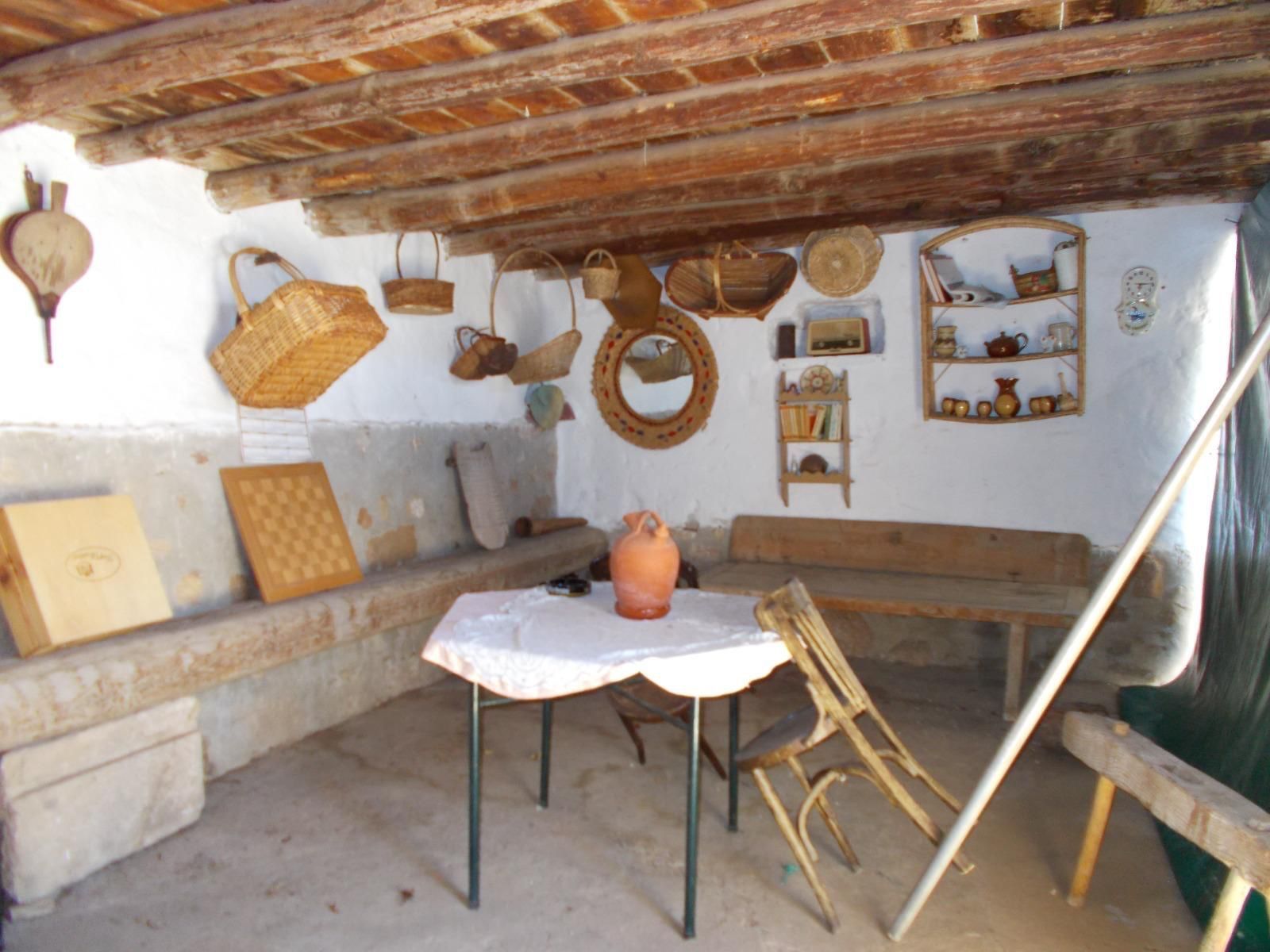 Kitchen of Country house for sale in Valdeverdeja  with Storage room