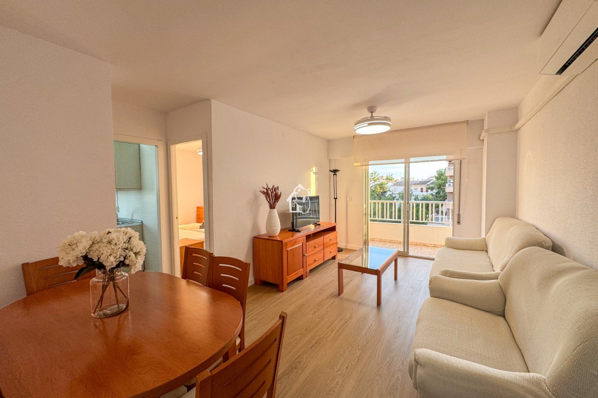 Living room of Apartment to rent in Torrevieja  with Air Conditioner, Terrace and Storage room