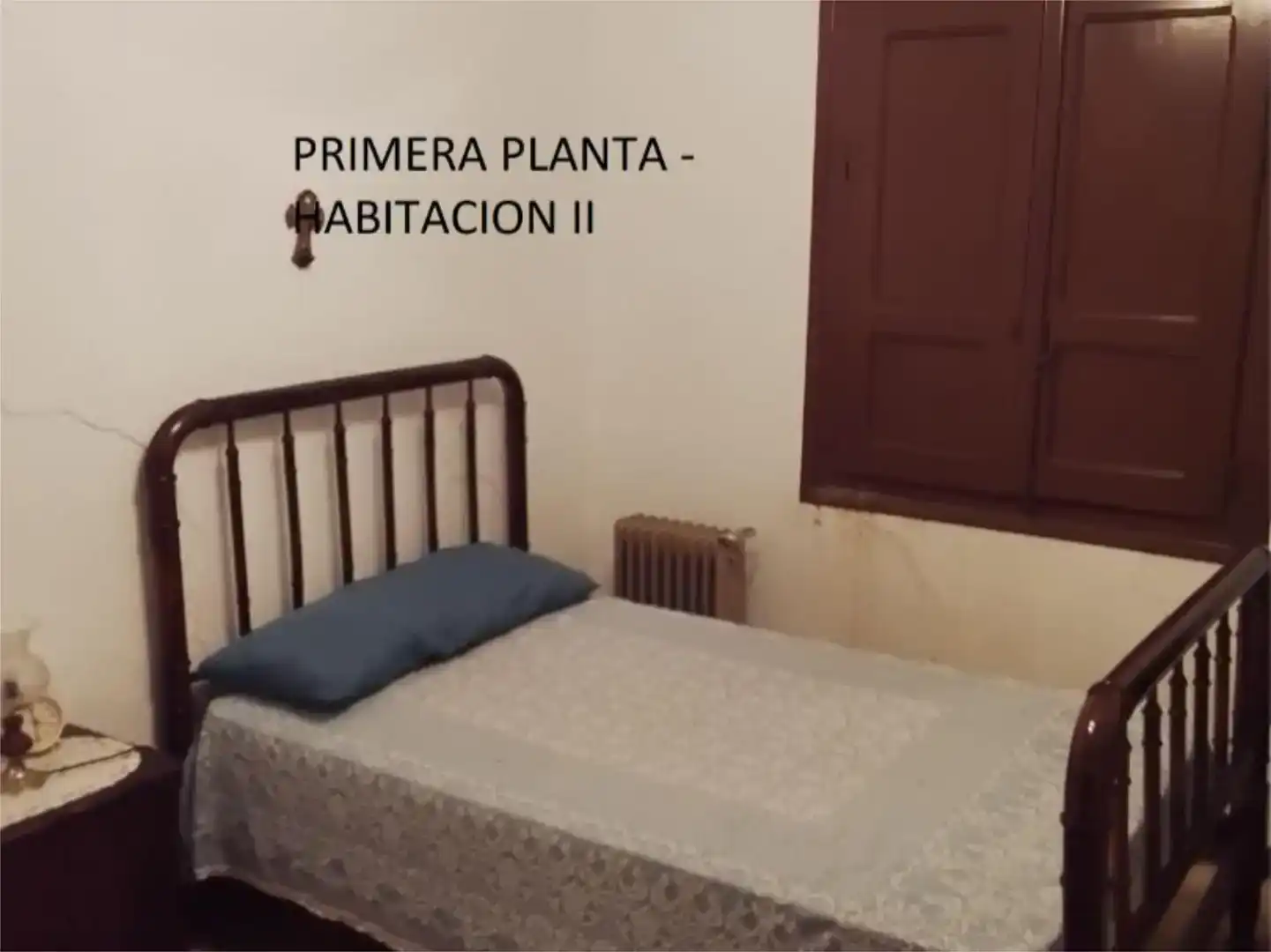 Dormitori de Casa adosada en venda en Carenas amb Aire condicionat, Moblat i Balcó